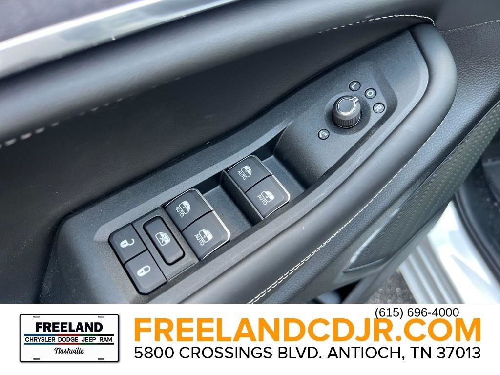 2025 Jeep Grand Cherokee L Overland - Photo 23