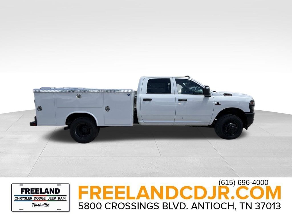 New 2026 Ram 3500 TRADESMAN CREW CAB CHASSIS 4X4 60' CA Pickup