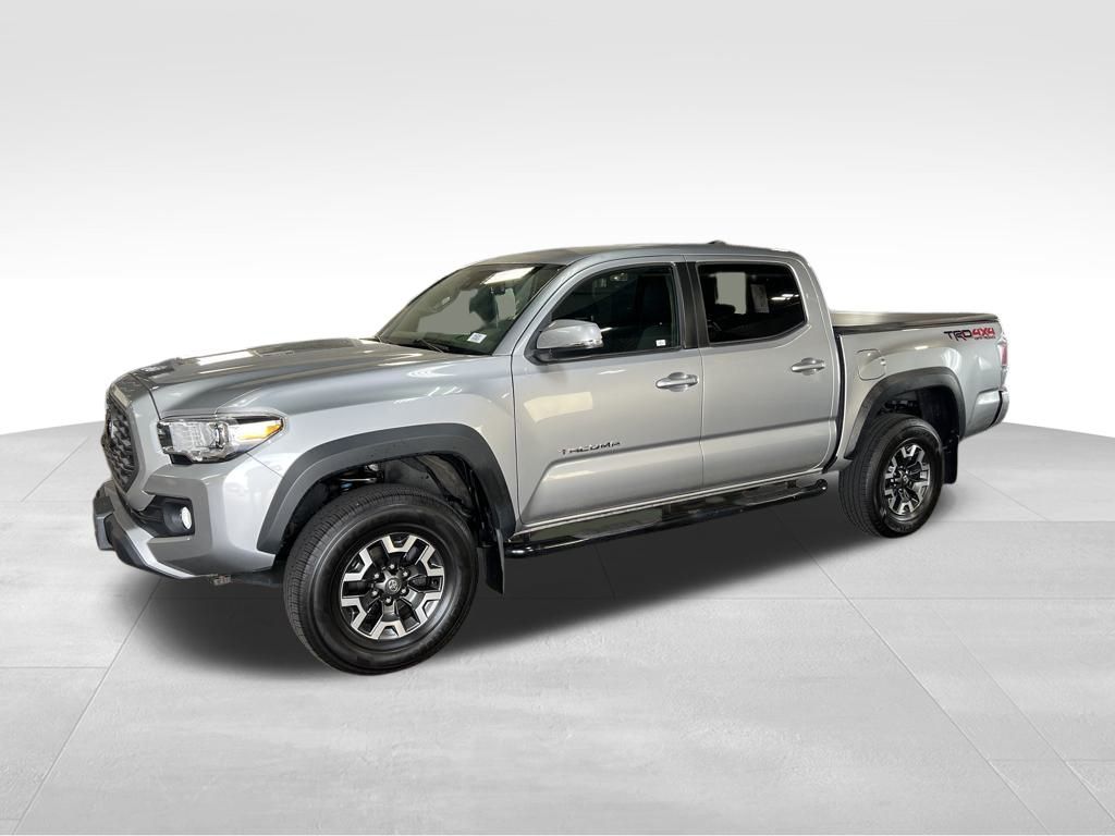 2020 Toyota Tacoma TRD Off-Road photo 3