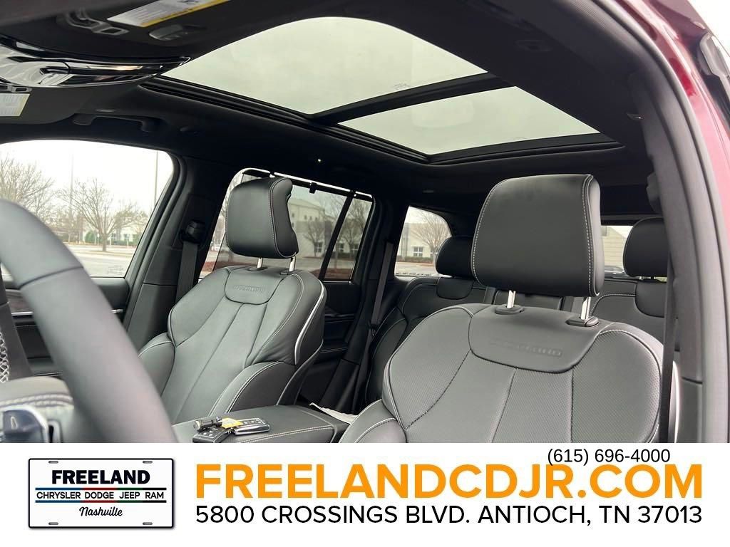 2024 Jeep Grand Cherokee Overland - Photo 19