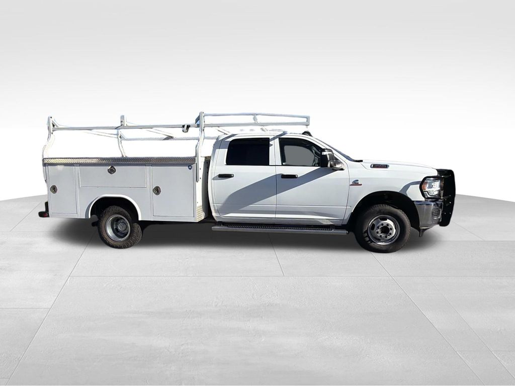 2024 Ram 3500 Tradesman photo 2