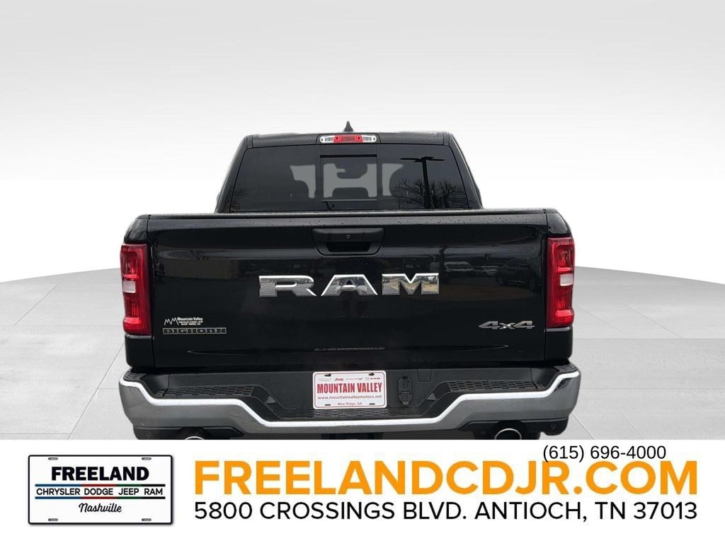 New 2026 Ram 1500 BIG HORN CREW CAB 4X4 5'7 BOX Pickup