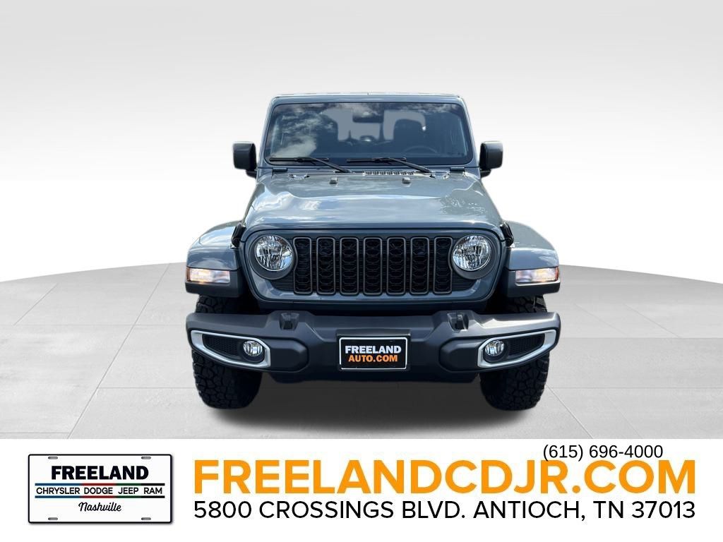 2025 Jeep Gladiator Sport photo 2