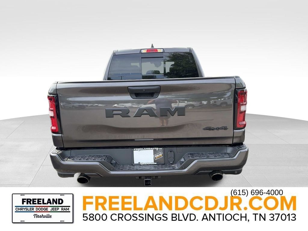 New 2026 Ram 1500 EXPRESS CREW CAB 4X4 5'7 BOX Pickup