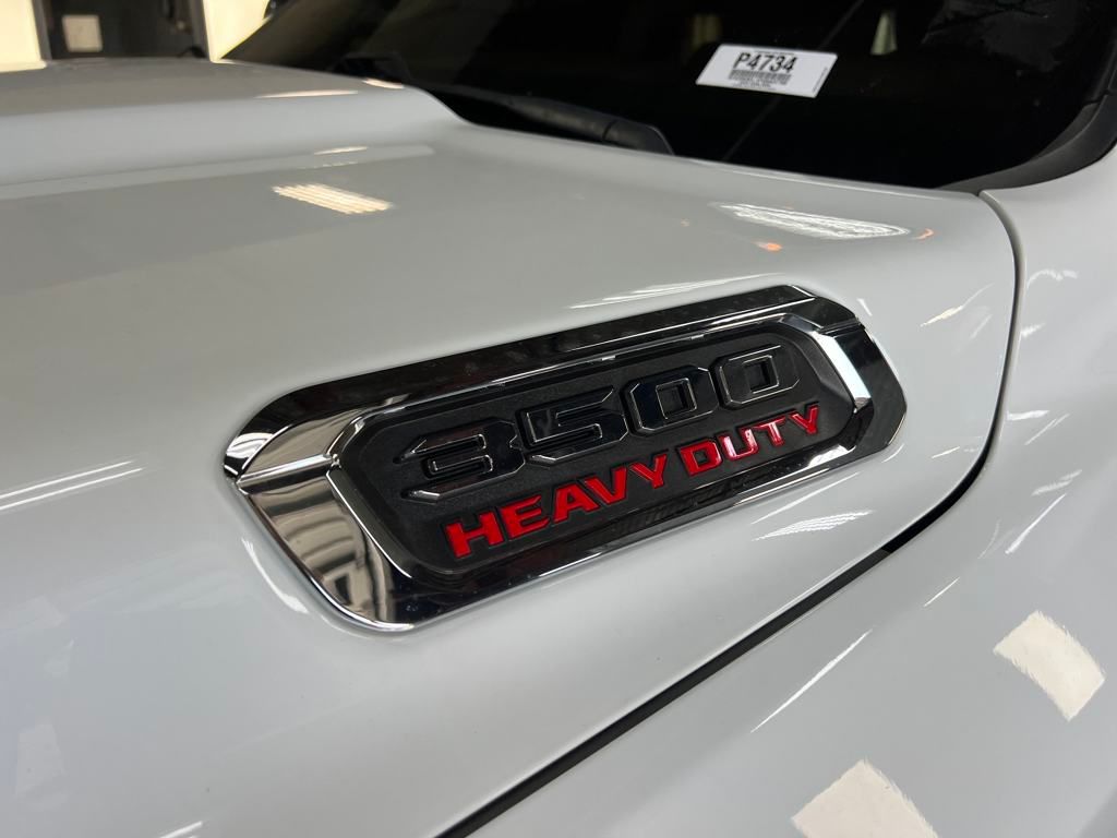 2023 Ram 3500 Laramie photo 4