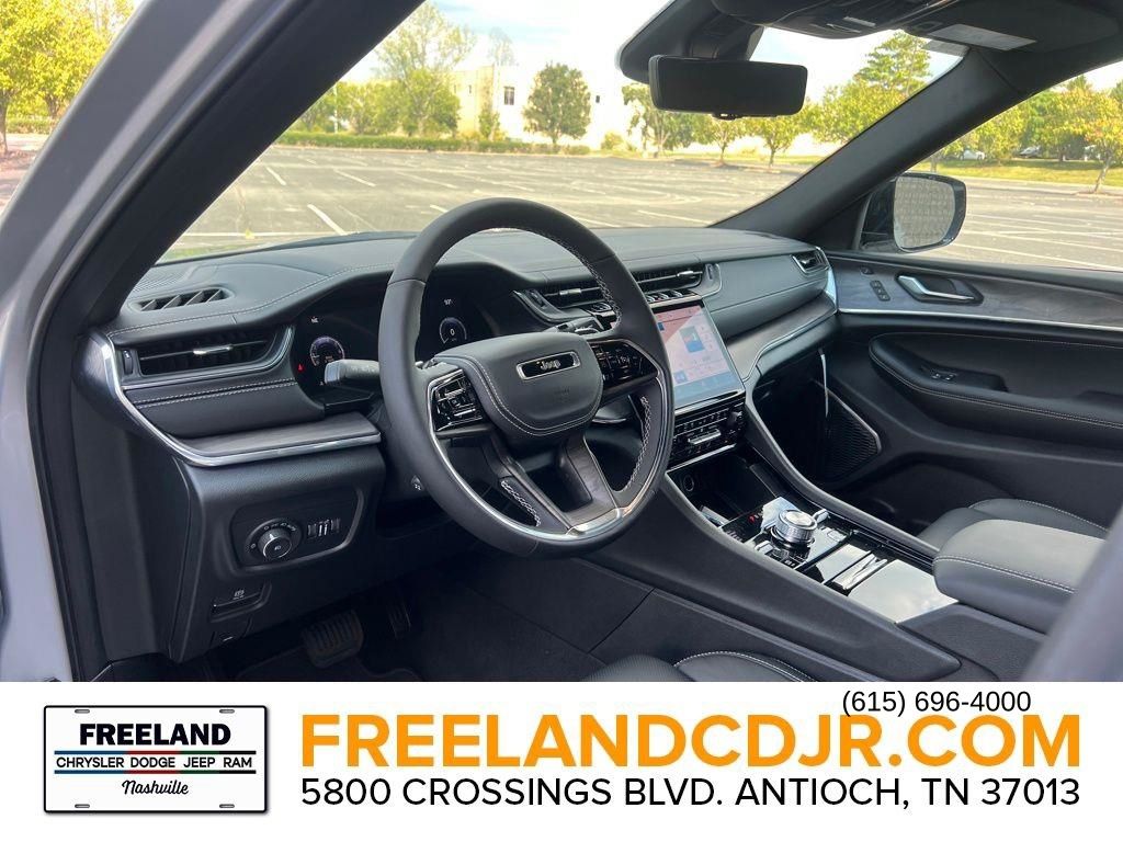 2025 Jeep Grand Cherokee L Overland - Photo 12