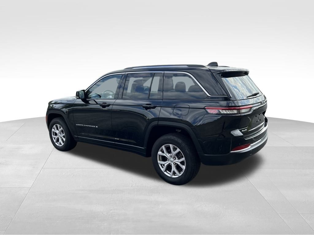 2022 Jeep Grand Cherokee Limited photo 3