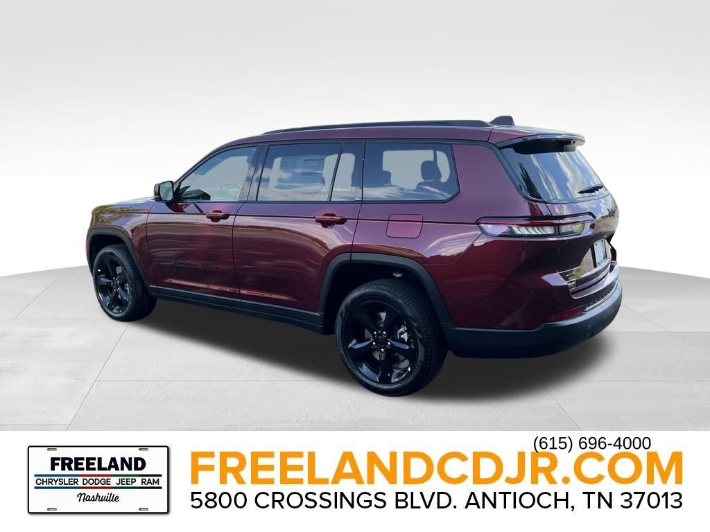 2025 Jeep Grand Cherokee Limited photo 4