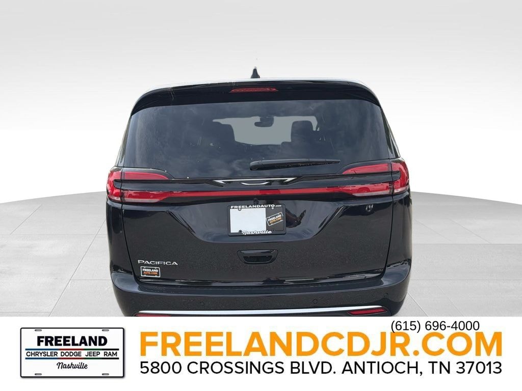 New 2027 Chrysler Pacifica SELECT Passenger Van