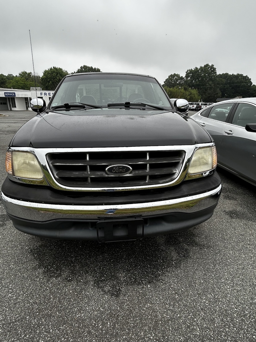 Used 2001 Ford F-150 XL Truck Regular Cab