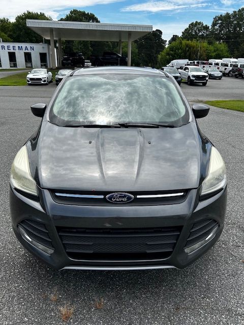 2015 Ford Escape SE photo 2