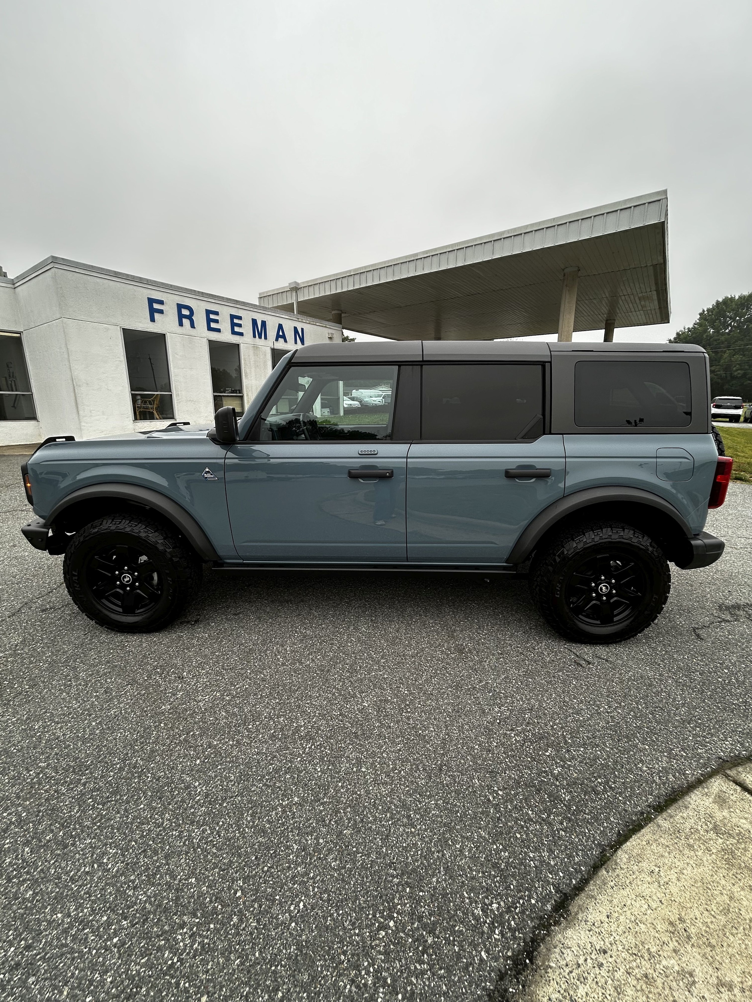 2022 Ford Bronco Black Diamond 4x4's photo