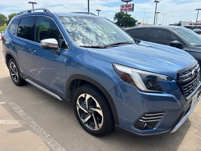 2023 Subaru Forester Touring's photo