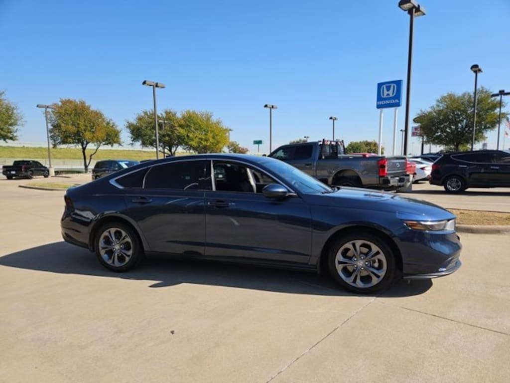 Used 2024 Honda Accord EX Sedan