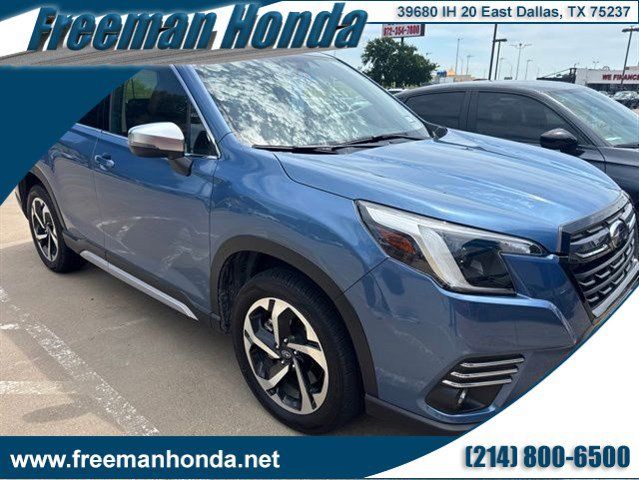 2023 Subaru Forester Touring's photo