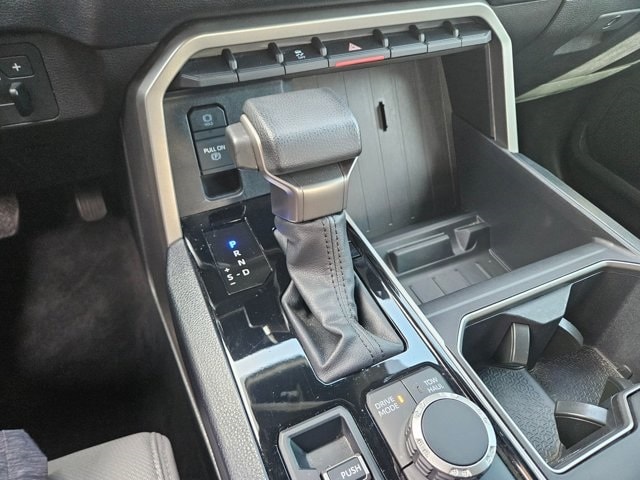 2025 Toyota Tundra SR5 - Photo 18