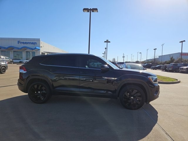 2024 Volkswagen Atlas Cross Sport SE w/Tech - Photo 4