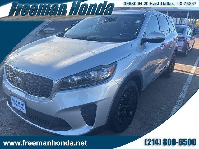 2020 Kia Sorento LX's photo