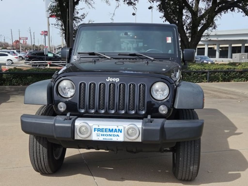 Used 2014 Jeep Wrangler Unlimited Sahara 4x4 SUV