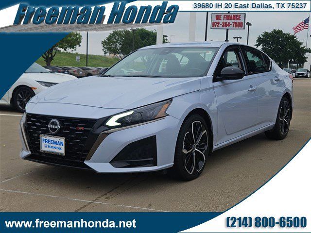 2023 Nissan Altima SR