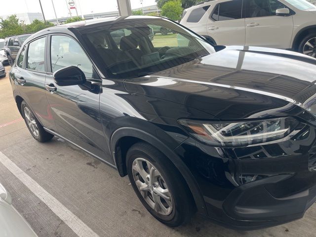 2025 Honda HR-V LX 2WD's photo