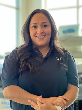 Staff member Maria Yanez from ID_4a3ab85345cc