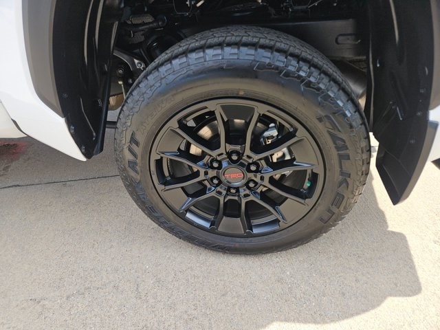 2025 Toyota Tundra SR5 - Photo 9