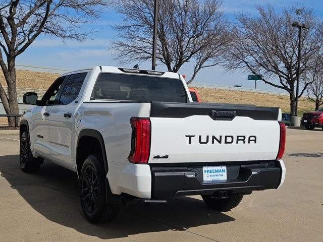 2025 Toyota Tundra SR5 - Photo 7