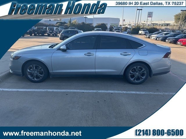 2023 Honda Accord EX's photo