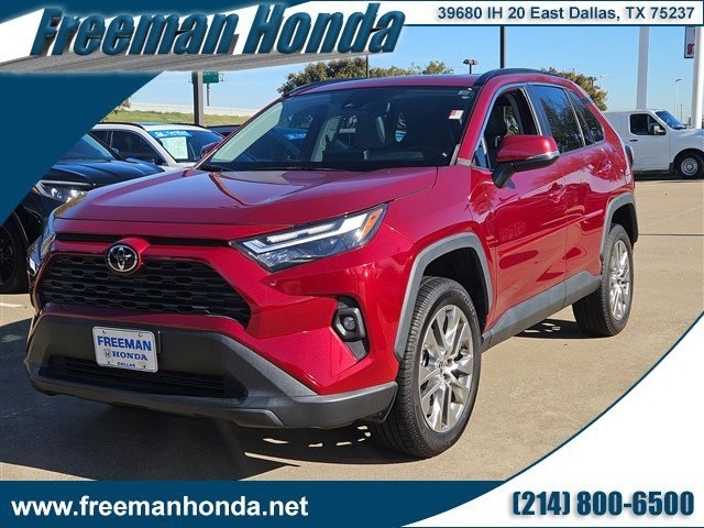 2022 Toyota RAV4 XLE Premium's photo