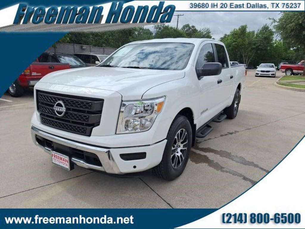 Used 2024 Nissan Titan SV Truck Crew Cab