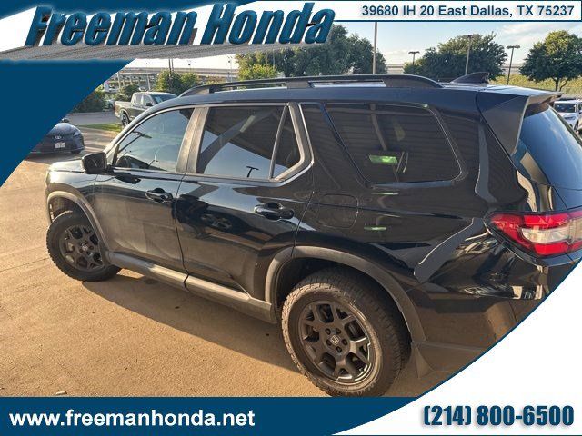 2025 Honda Pilot TrailSport AWD's photo