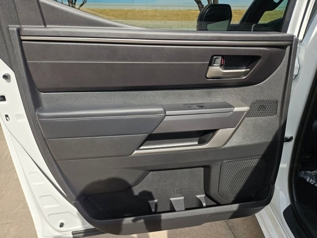 2025 Toyota Tundra SR5 - Photo 12