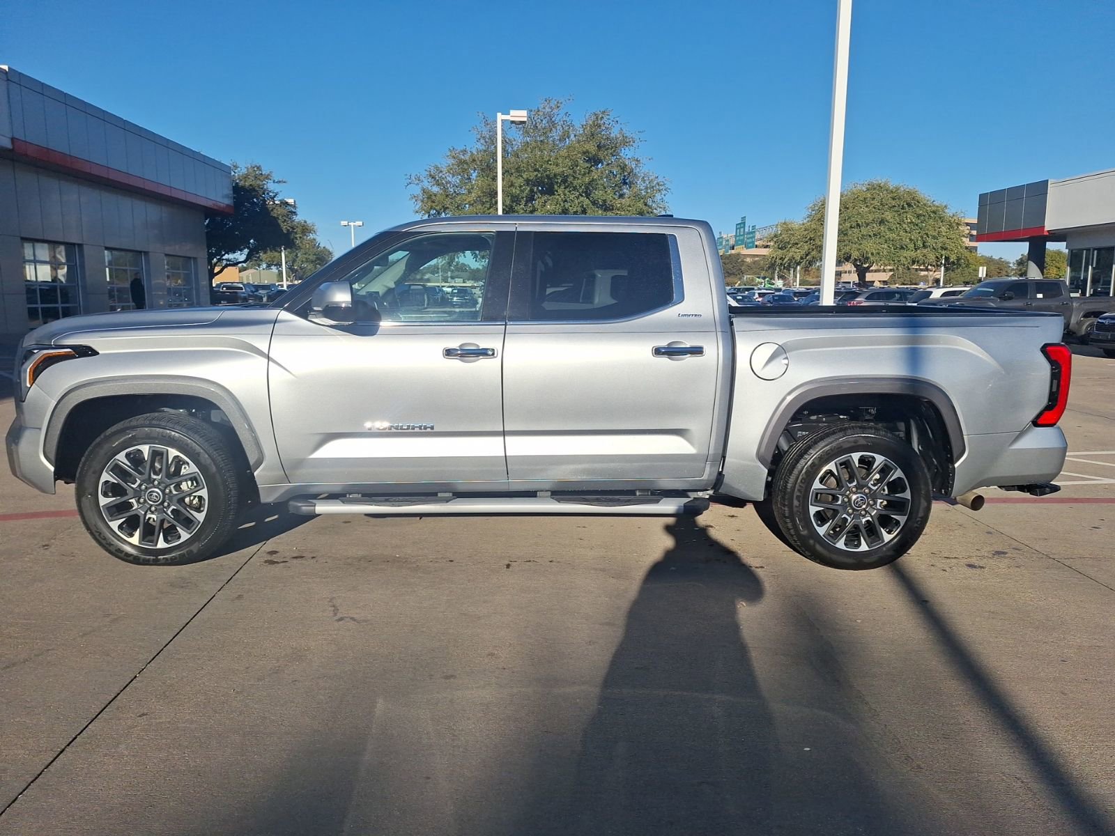 2023 Toyota Tundra Limited photo 2