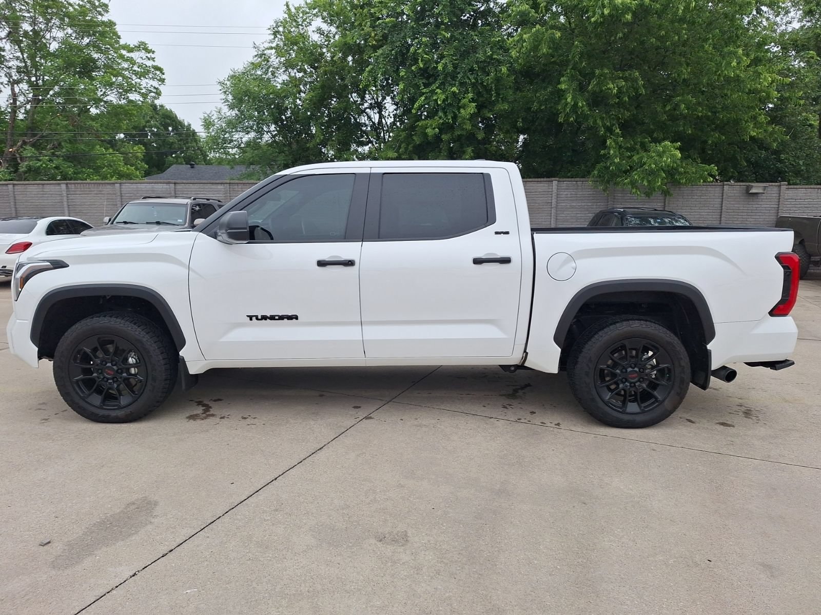 2025 Toyota Tundra SR5 - Photo 3