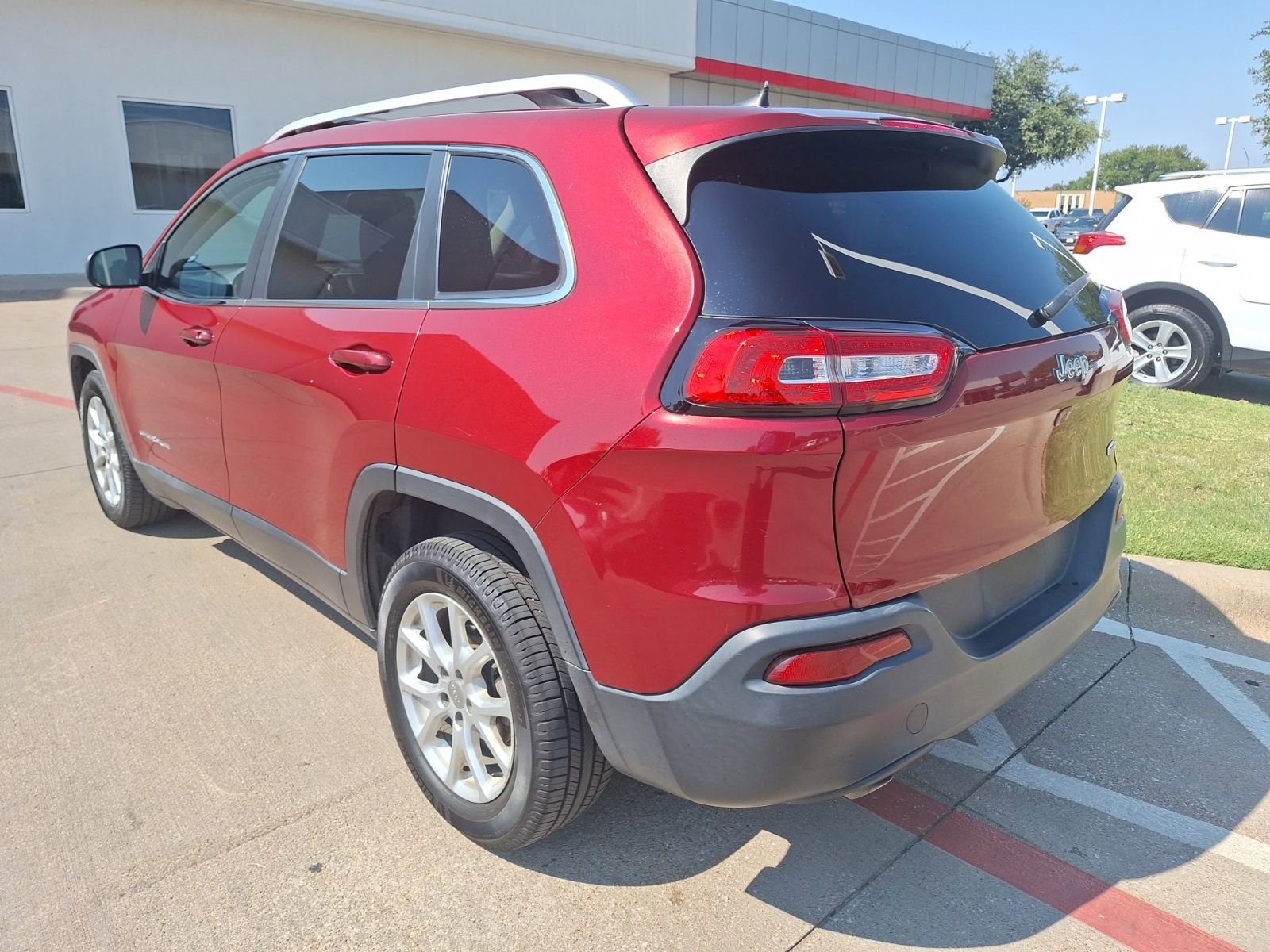 2016 Jeep Cherokee Latitude photo 3