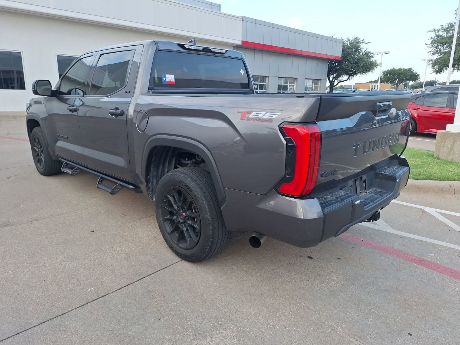 2022 Toyota Tundra SR5 photo 2