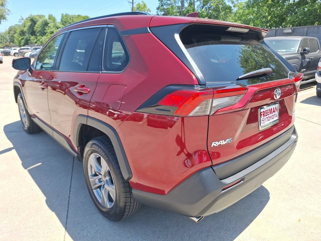 Used 2022 Toyota RAV4 XLE SUV