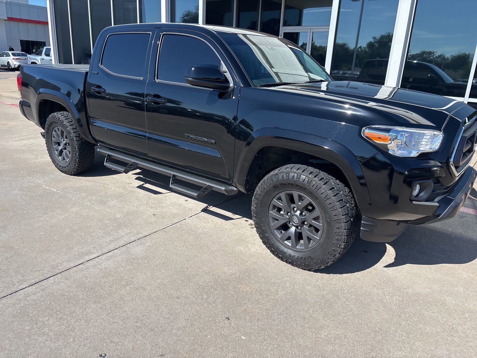 2023 Toyota Tacoma V6 photo 2