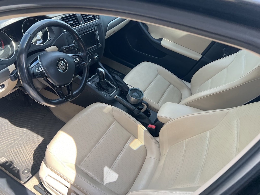 Used 2015 Volkswagen Jetta w/Connectivity Sedan