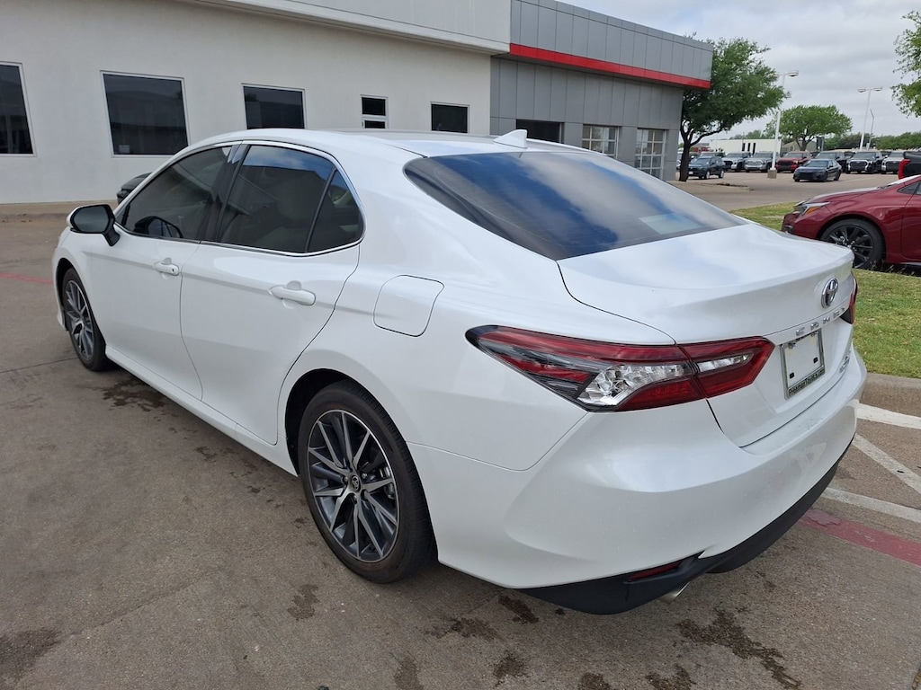 Used 2024 Toyota Camry Hybrid XLE Sedan