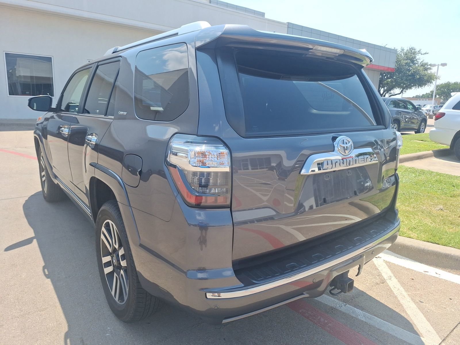2023 Toyota 4Runner Limited photo 3