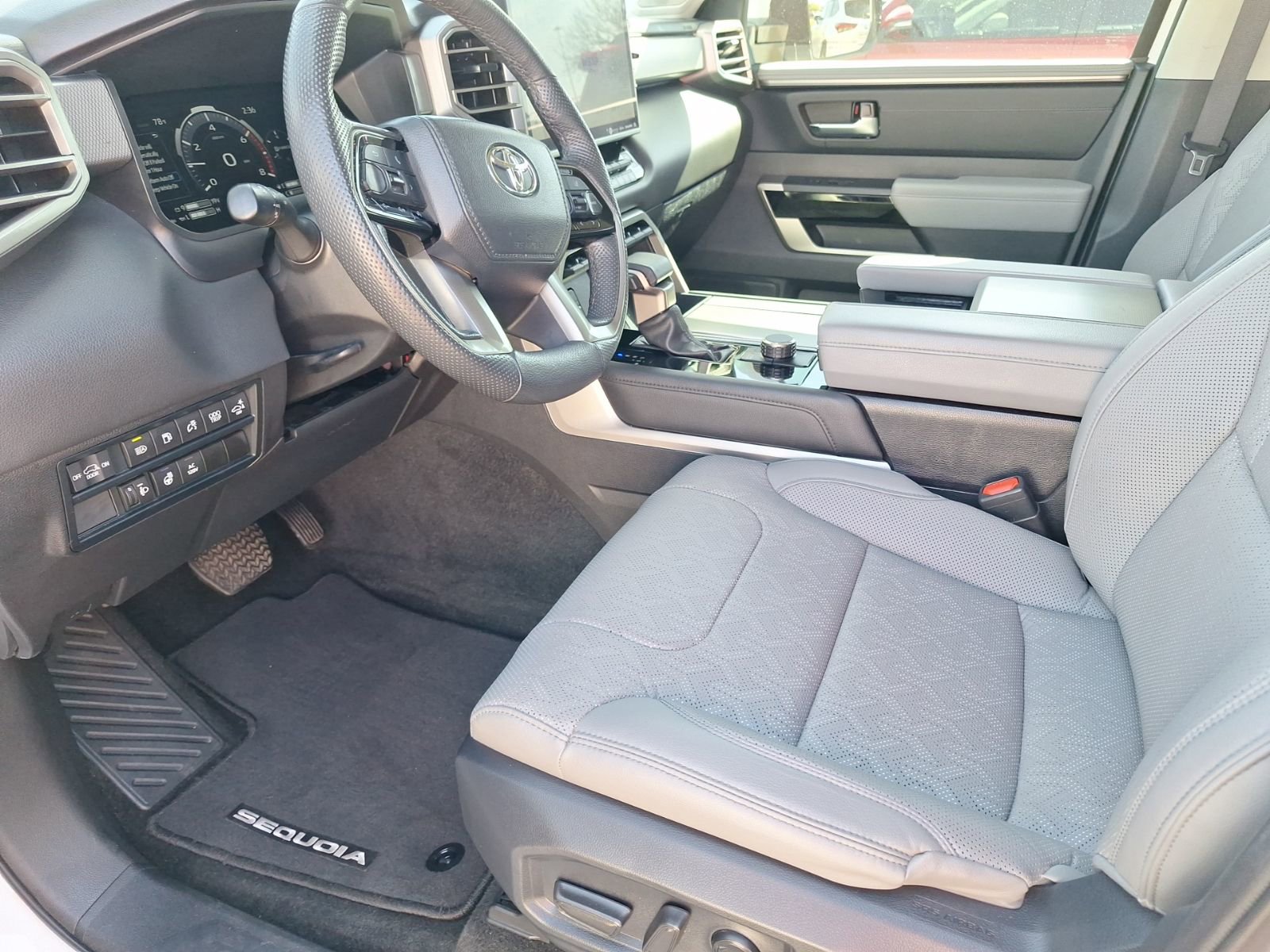 2024 Toyota Sequoia Limited - Photo 15