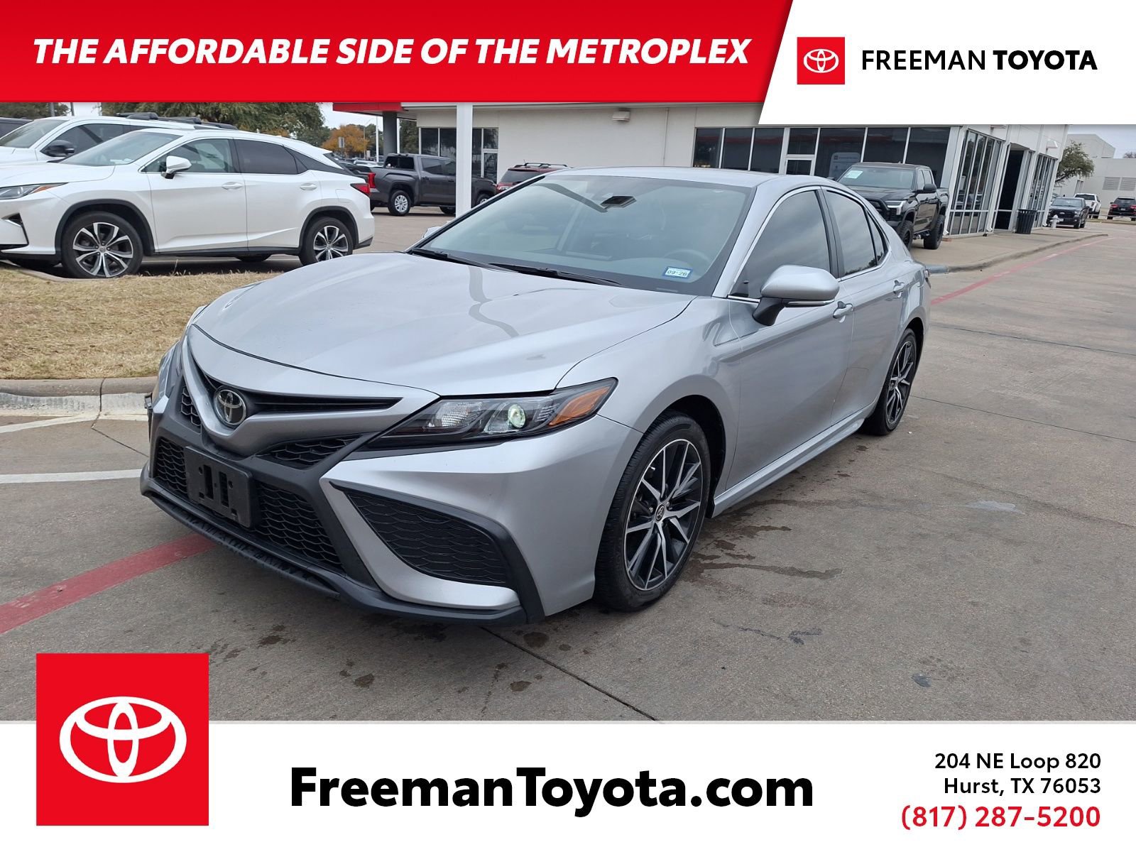 2024 Toyota Camry SE's photo