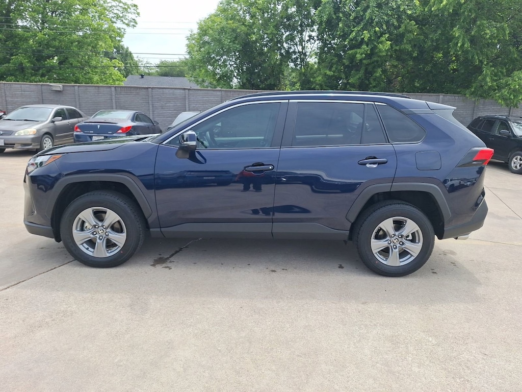 Used 2025 Toyota RAV4 XLE SUV