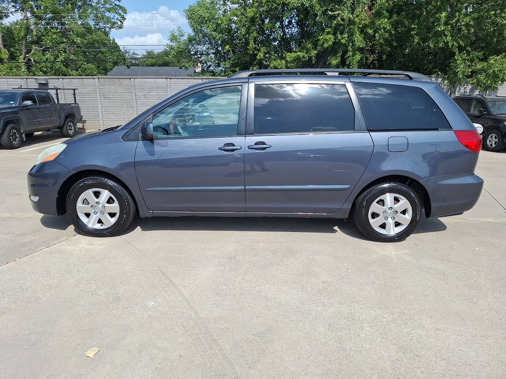 Used 2006 Toyota Sienna XLE Van