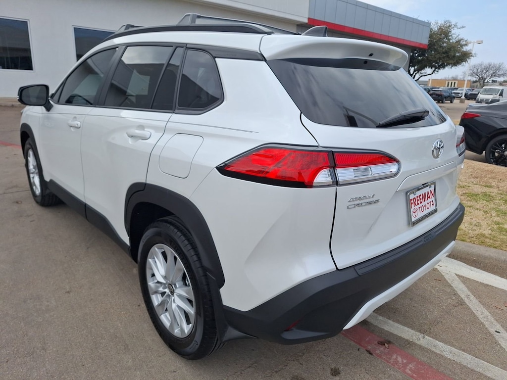 Used 2025 Toyota Corolla Cross LE SUV