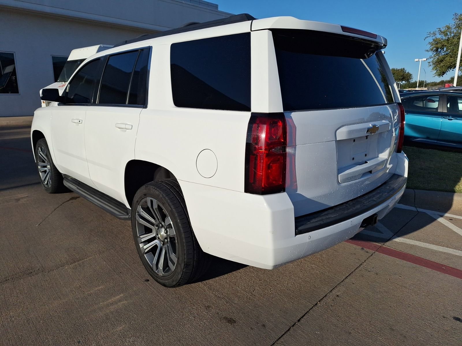 2019 Chevrolet Tahoe LS photo 2