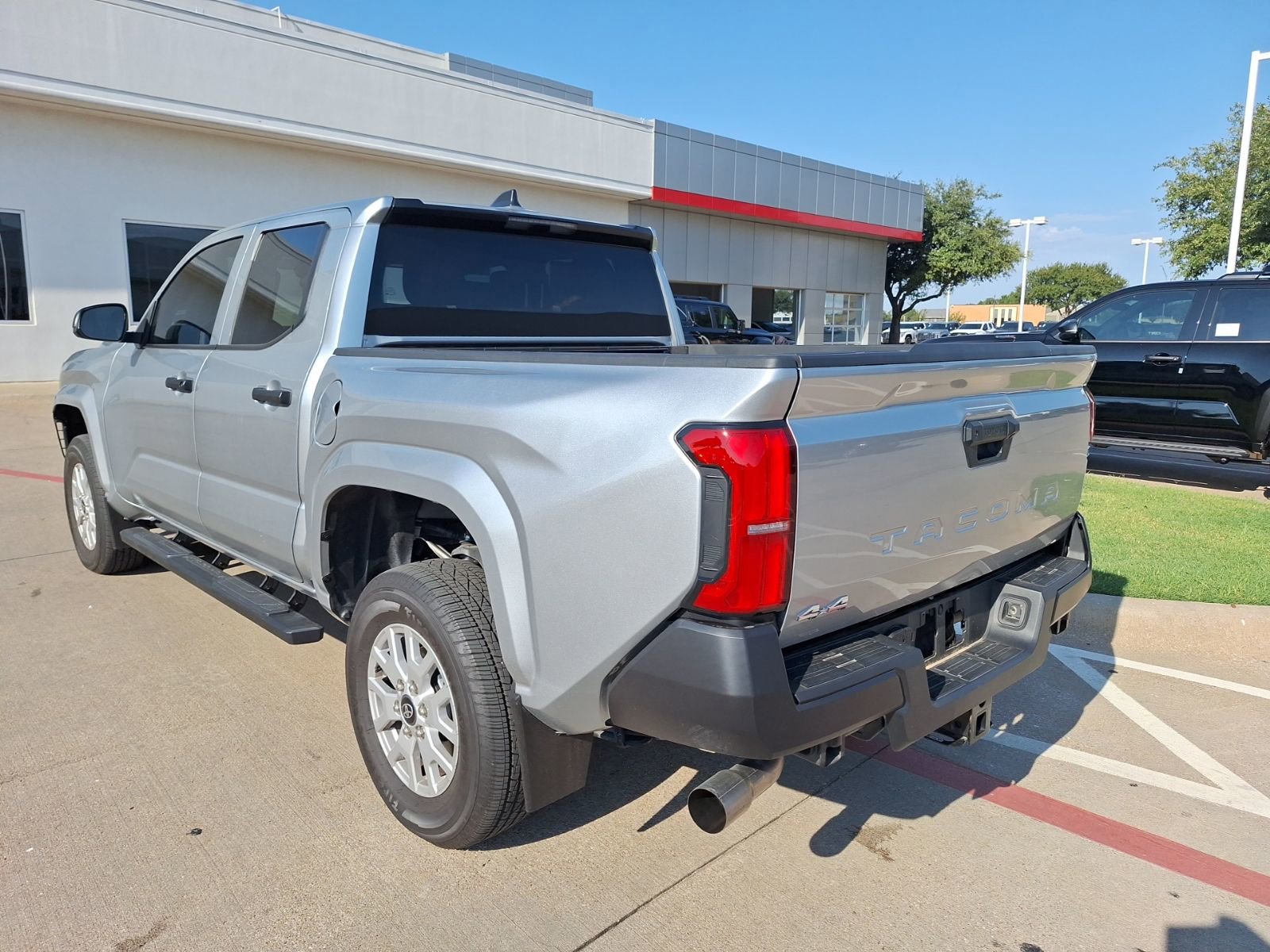 2024 Toyota Tacoma SR photo 3