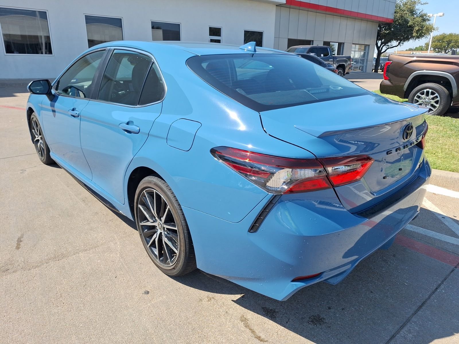 2024 Toyota Camry SE photo 3